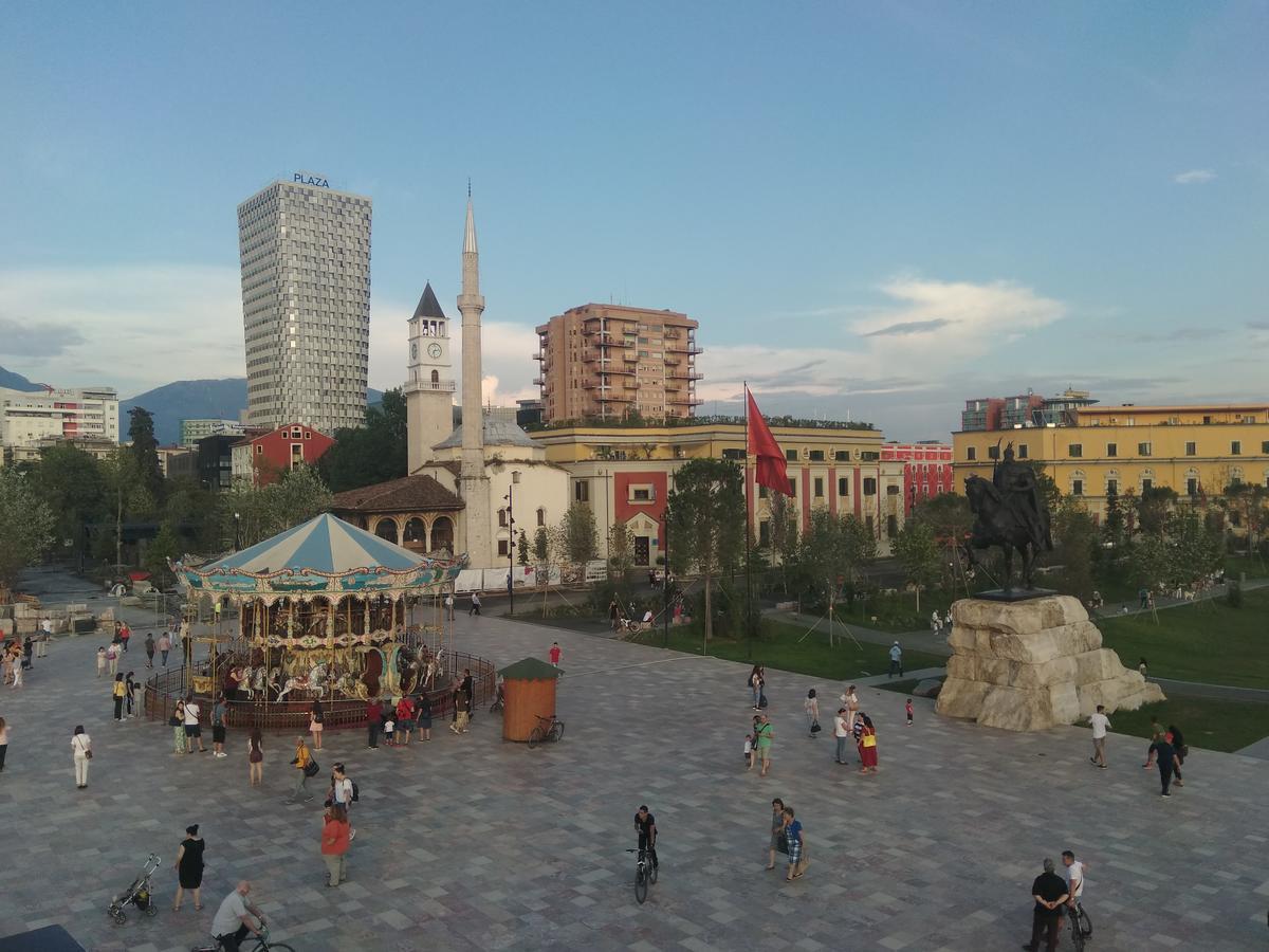 Tirana City Center Exterior photo